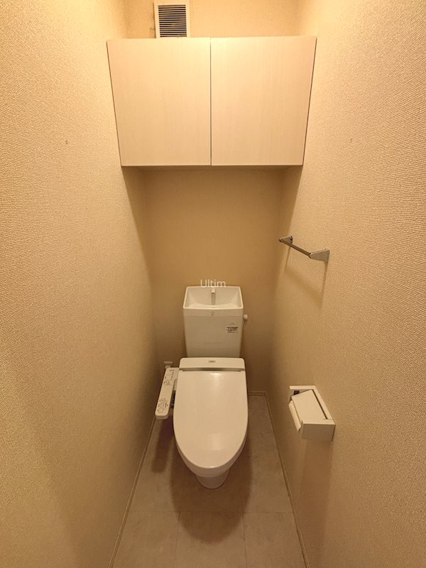 トイレ　※別のお部屋のお写真です。御参考までに。