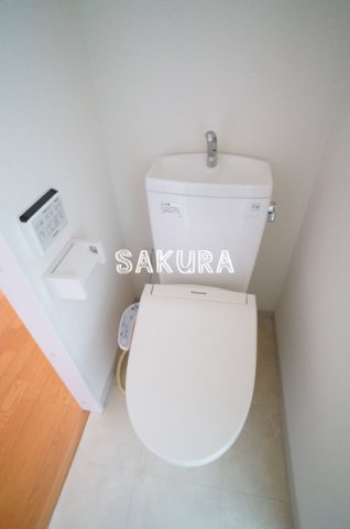 トイレ　嬉しい温水洗浄便座♪