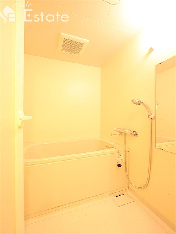 バス・シャワールーム　バスルーム