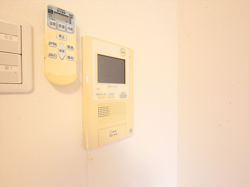 セキュリティ　モニター付きインターホン