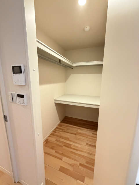 収納　ウォークインクローゼット