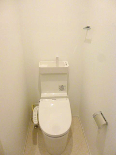 トイレ　コンパクトで使いやすいトイレです