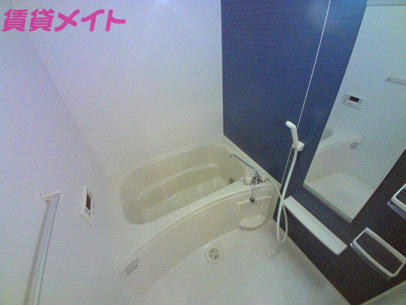 バス・シャワールーム　同型参考写真