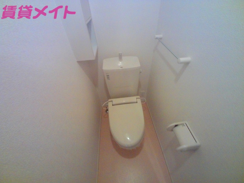 トイレ　同型参考写真