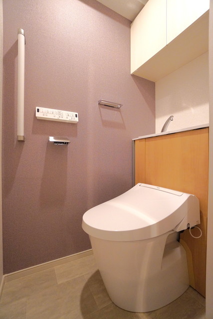 トイレ　※写真は同タイプ住戸です。