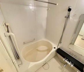 バス・シャワールーム　ゆったり寛げるバスルーム