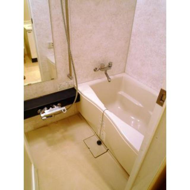 バス・シャワールーム　※写真は同タイプ住戸です。