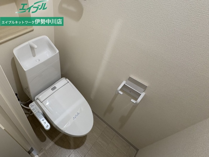 トイレ　同型参考写真