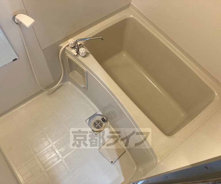 バス・シャワールーム　ゆったりとできますね！