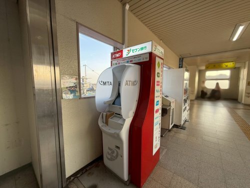 銀行　セブン銀行 JR 福知山線 川西池田駅 共同出張所（銀行）まで153m