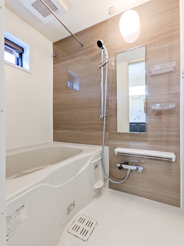 バス・シャワールーム　図面と現状に相違がある場合には現状を優先