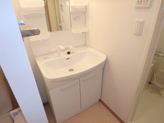洗面設備　他のお部屋の参考写真となります。