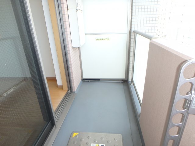 バルコニー　他のお部屋の参考写真となります。