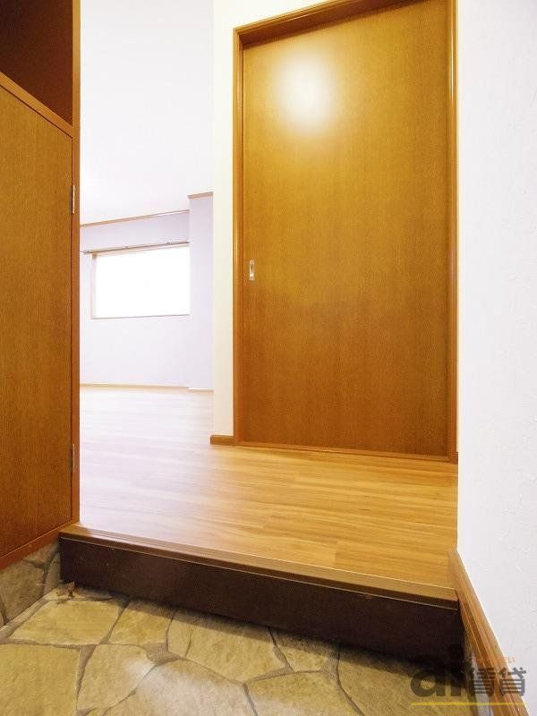 玄関　※写真同仕様※