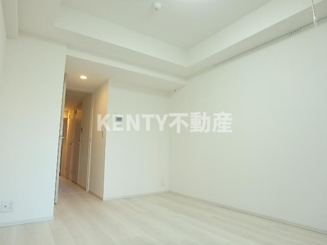 その他部屋・スペース　広くて明るい寝室