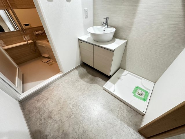 洗面設備　詳細は、RISUMO江坂本店→06-6155-7137まで♪