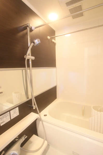 バス・シャワールーム　※風呂蓋は設備ではありません