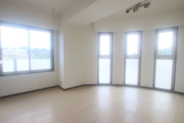 居室・リビング　※照明は設備ではありません