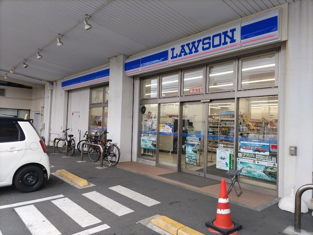 コンビニ　ローソン横浜東蒔田町店（コンビニ）まで600m