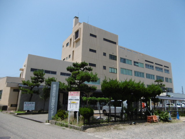 図書館　新潟市立石山図書館（図書館）まで263m