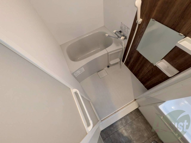 バス・シャワールーム　お風呂になります。一日の疲れを癒してくださいね。