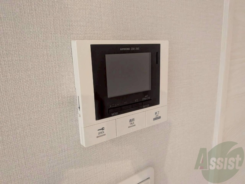 セキュリティ　ＴＶモニター付インターホンです。来客者の顔が見えるので安心！