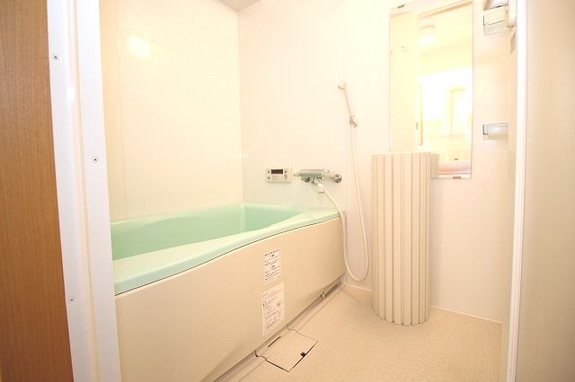 バス・シャワールーム　ゆったり過ごせるお風呂です