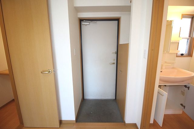 玄関　シンプルで使いやすい玄関です