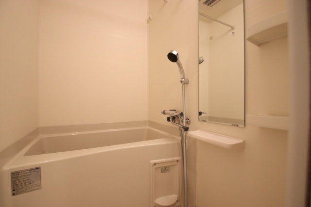 バス・シャワールーム　※別室の参考写真の為、現況優先です。