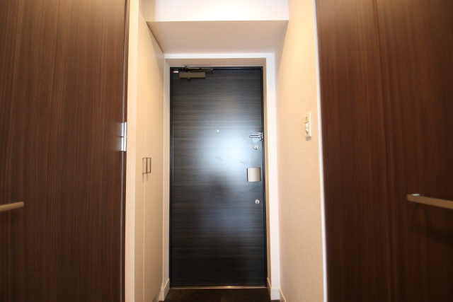 玄関　※別室の参考写真の為、現況優先です。