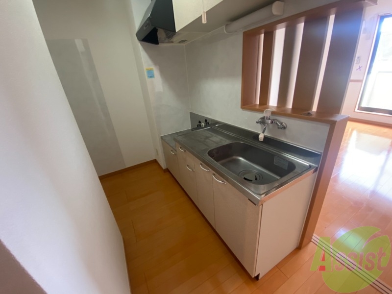 キッチン　シンプルなキッチンです。一人暮らしは最適ですね。