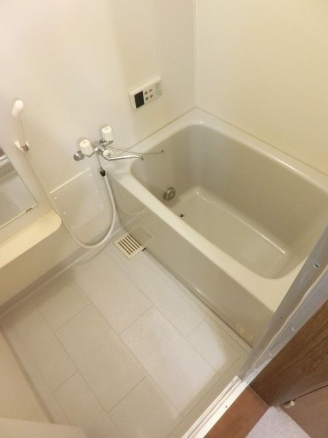 バス・シャワールーム　追焚出来ますよ。