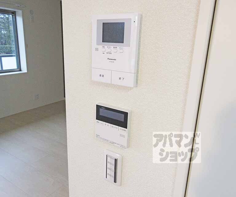 その他設備　モニターフォン・給湯設備