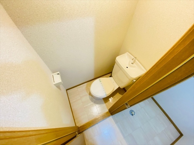 トイレ　同一建物２０２号室の内装写真掲載
