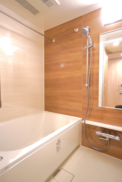 バス・シャワールーム　※写真は同タイプ住戸です。
