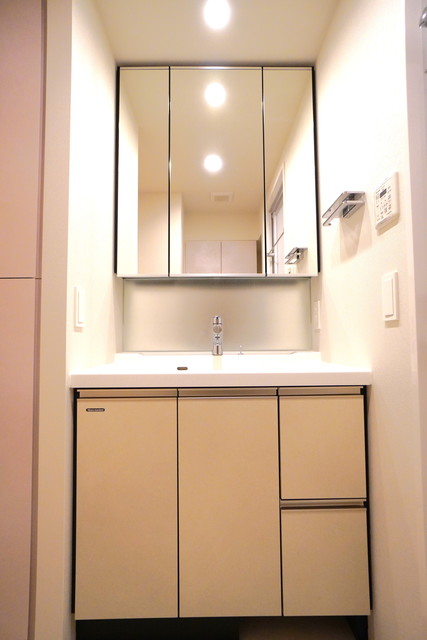 洗面設備　※写真は同タイプ住戸です。
