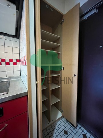 玄関　下駄箱もしっかりついてます！