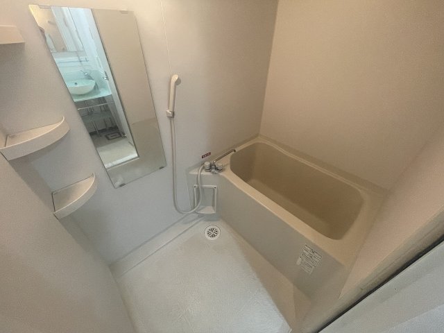 バス・シャワールーム　バストイレ別でおすすめです♪