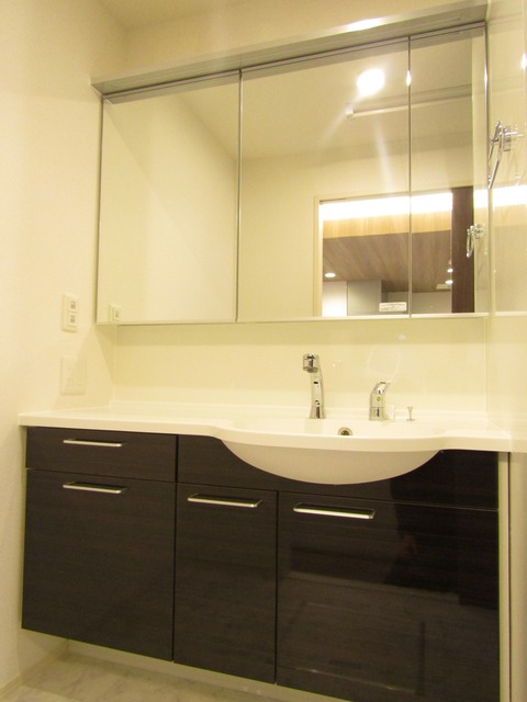 洗面設備　同ハウスメーカー施工例