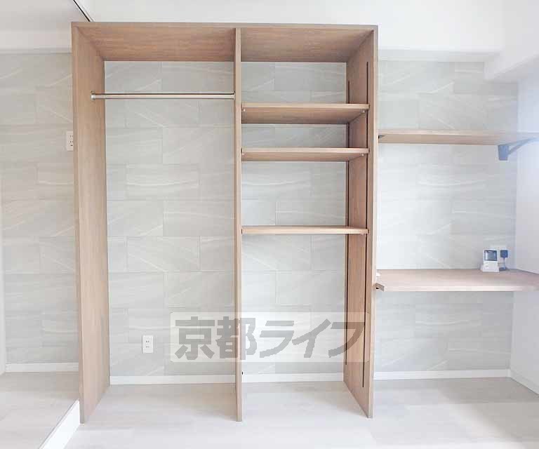 収納　壁に備え付けの収納です。