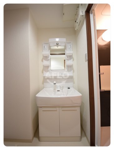 洗面設備　ジュネスシャトー深江橋　洗面化粧台