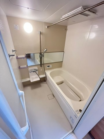 バス・シャワールーム　別号室の画像です。ご参考下さい。