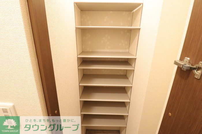 玄関　※別号室参考写真です