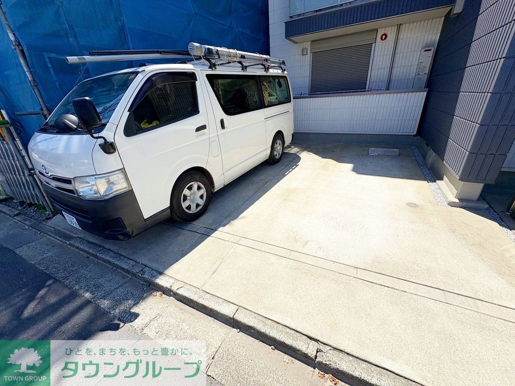 駐車場　駐車場