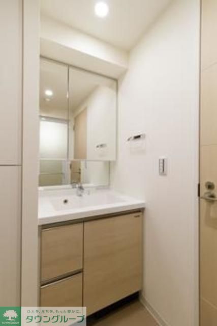 洗面設備　※写真は同タイプ住戸です。