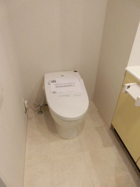 トイレ　うれしい洗浄便座付トイレ