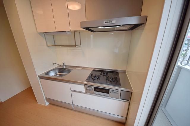 キッチン　★3口コンロのシステムキッチンです★