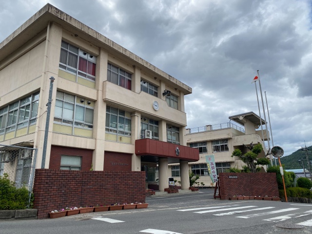 中学校　広島市立高陽中学校（中学校）まで500m