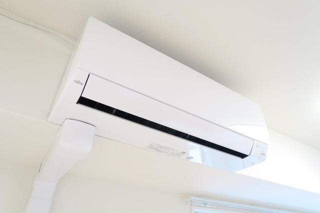 その他共有部分　エアコン付きで年中快適に過ごせますね♪