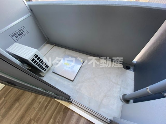 バルコニー　バルコニーからの眺めを楽しみながら食事をしませんか